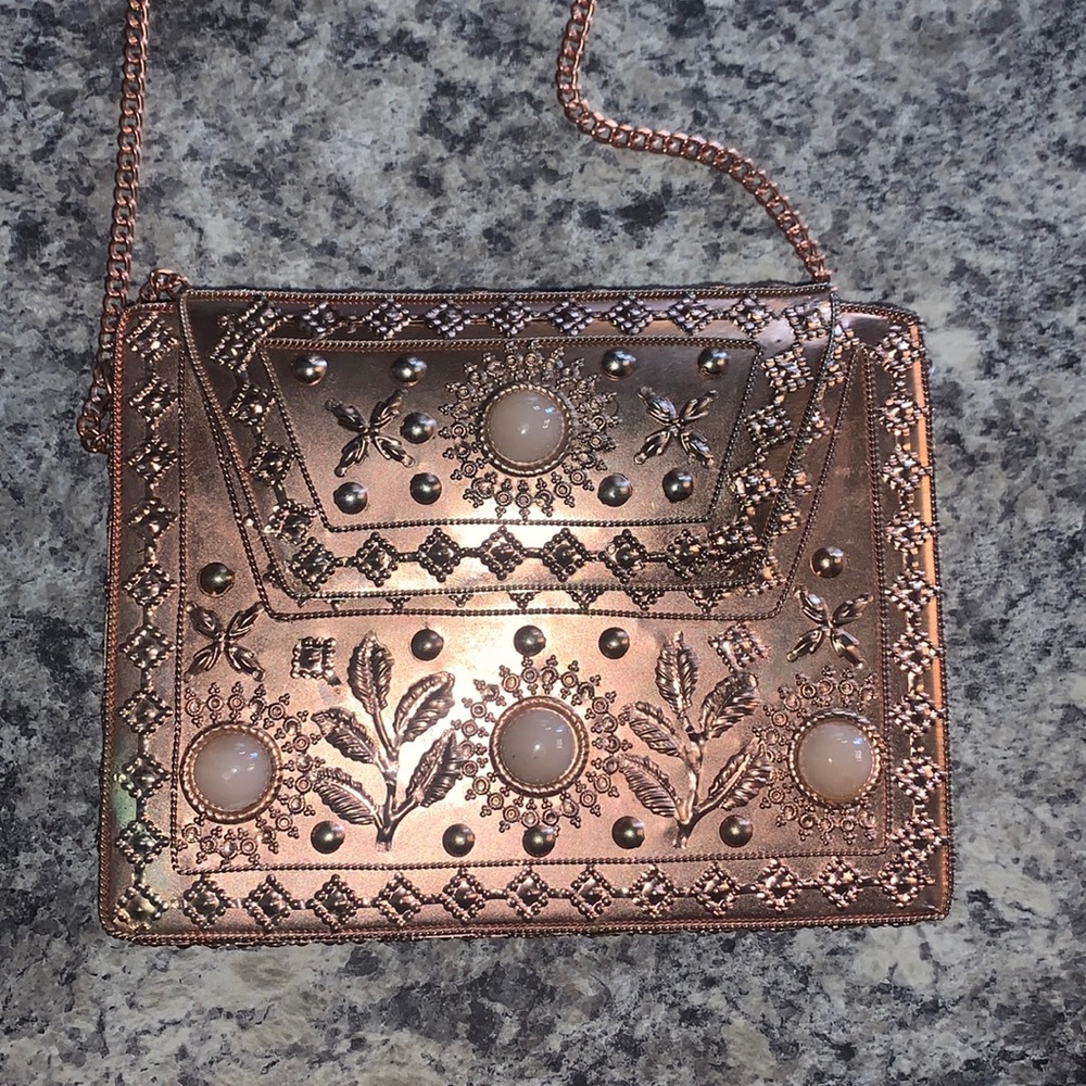 ST. Xavier Elmie Clutch
